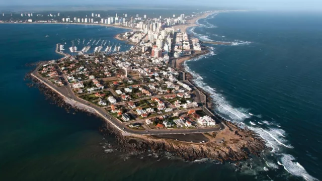 Llega un jugador argentino al mercado inmobiliario de Uruguay