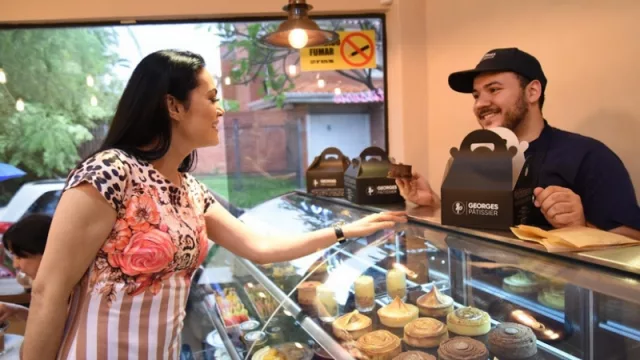 Georges Pâtissier entró a jugar en las grandes ligas (riquísimo todo)