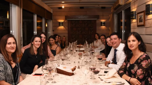 InfoNegocios ofreció una experiencia centrada en el vino y networking