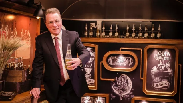 Miller High Life es una cerveza de estilo americano clásica y auténtica.
