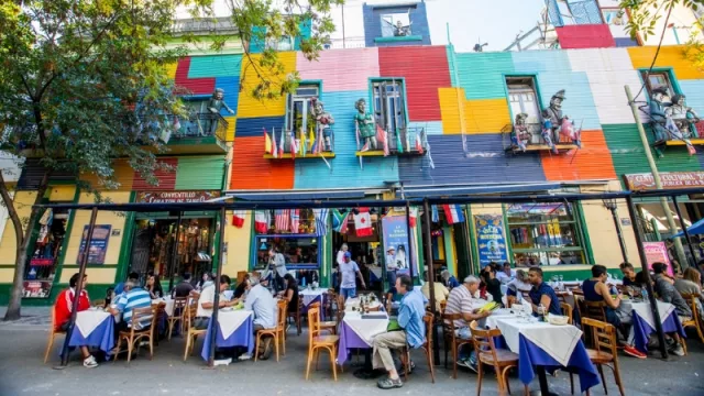 Argentina busca atraer a los turistas uruguayos