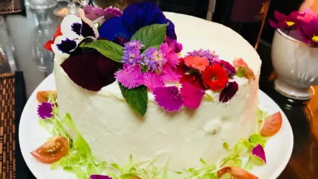 También flores comestibles.