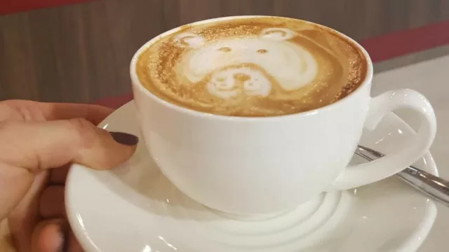 Pasá y deleitate con un buen café.