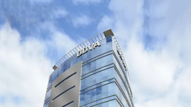 Según Global Finance, BBVA es el mejor banco del país