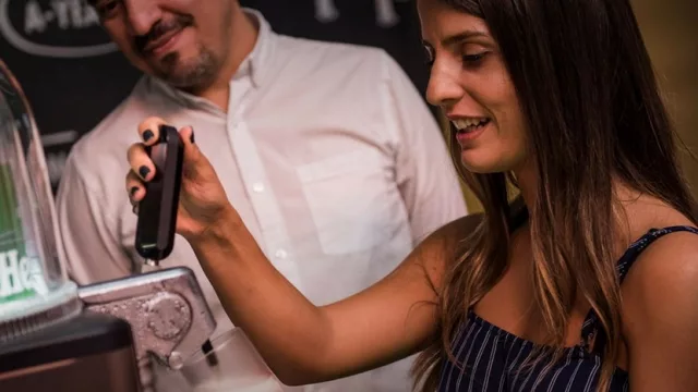 Heineken presenta innovador sistema para llegar a lugares no tradicionales