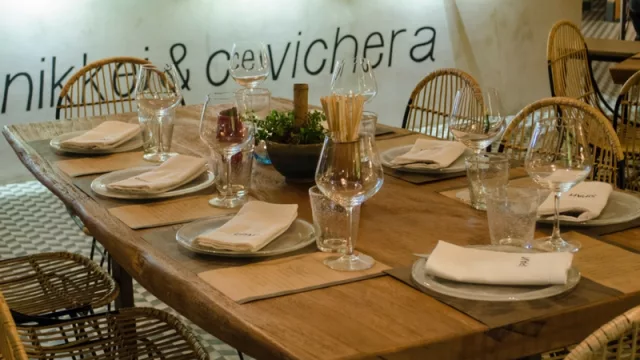 La ambientación impecable completa la experiencia.