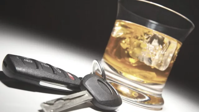 Cuando tenes que salir a la noche y querés consumir alcohol... 