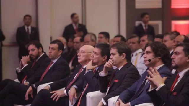 Continúa el encuentro público-privado de alto nivel