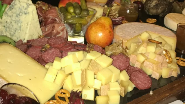 Las reservas se realizan llamando al teléfono 021 660-048.