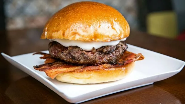 Bacon Burguers se suma al ruedo