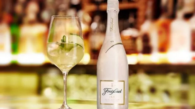 Deliciosos tragos hechos con Freixenet Ice.