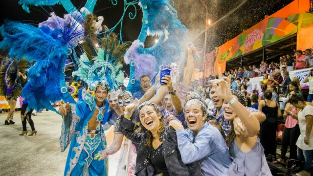 Récord histórico: 2,19 millones de turistas en el mejor feriado de carnaval de Argentina