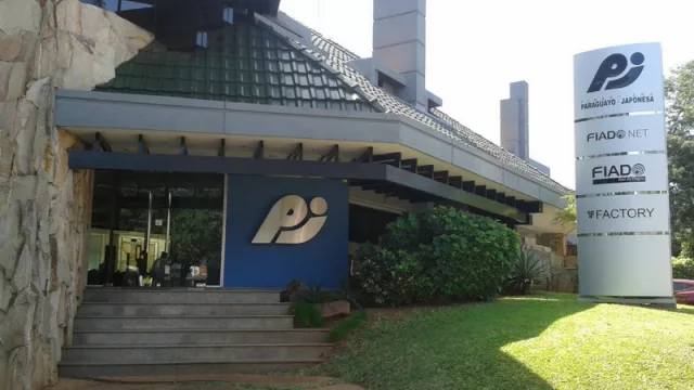 Financiera Paraguayo Japonesa firma alianza con La Rural de Seguros