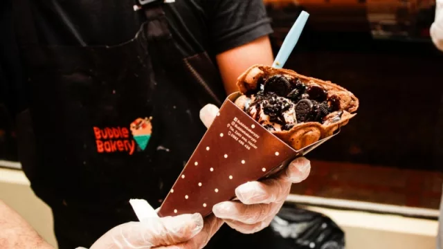 Bubble Bakery se encuentra sobre Tte. Zotti esq. Hassler.