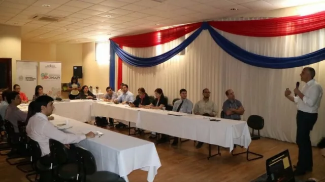 Reunión con expertos de la región en busca de mejores políticas de viviendas