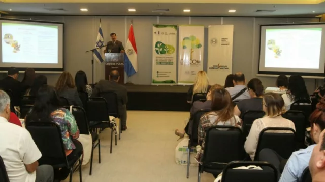 Foro ambiental congrega a periodistas y comunicadores del país