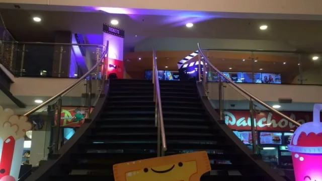 Villamorra abre oficialmente sus renovadas salas de cine