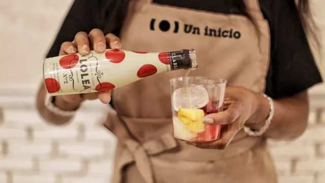 A empezar a disfrutar del calor con esta fresca bebida.