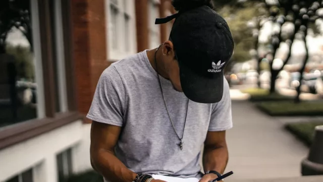 Millennials: ¿seres privilegiados o hámsteres en una rueda?