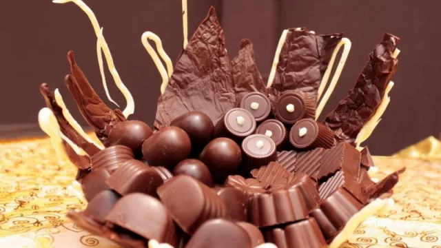 Consultas al (021) 233 273.