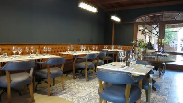 Musiu se encuentra en R. Narciso Colmán casi Campos de Cervera. 