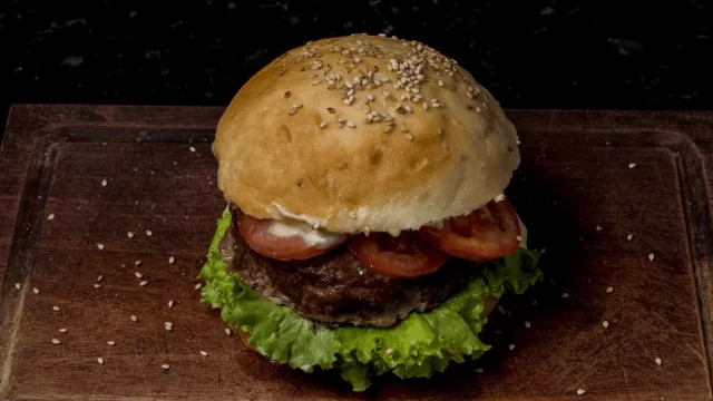 El Patrón del Bar ofrece imperdibles hamburguesas caseras