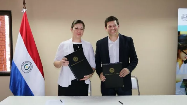 El MEC y Enseña por Paraguay firman convenio para trabajar por una educación de calidad
