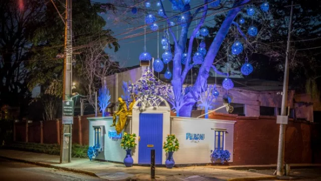 Peroni estrena instalación artística en su esquina del barrio Carmelitas