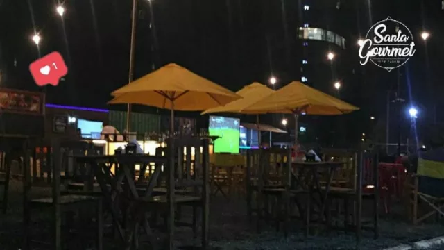 Santa Gourmet Food Garden se encuentra sobre la avenida Santa Teresa.