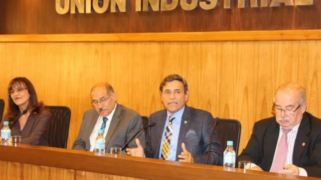 Otorgarán 60 becas para capacitar en mandos medios