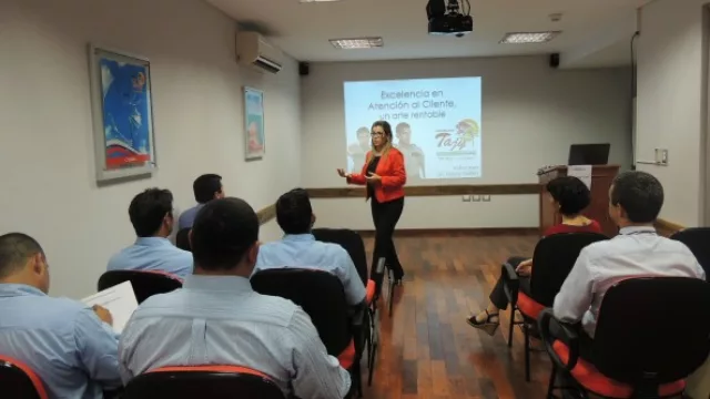 Capacitaciones y Talleres para colaboradores ycolaboradoras.