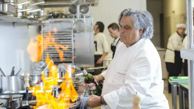 Bondoux es miembro del comité de selección del premio Paul Bocuse y dirige “Tradiciones Culinarias”.