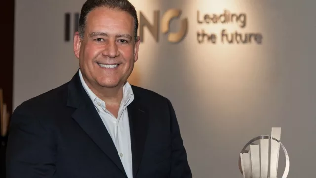 CEO de Ilumno, fue premiado como el Empresario del Año por Ernst & Young