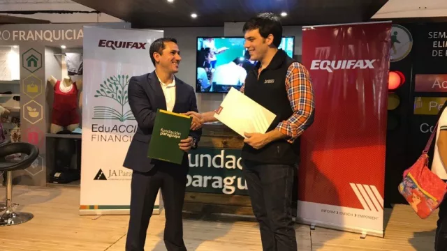 Equifax y Junior Achievement llevarán su programa de EduAcción Financiera a distintas comunidades