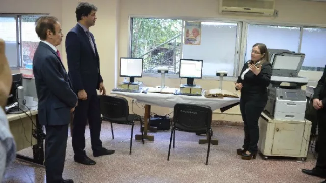 Se inician trabajos de digitalización para preservar documentos históricos