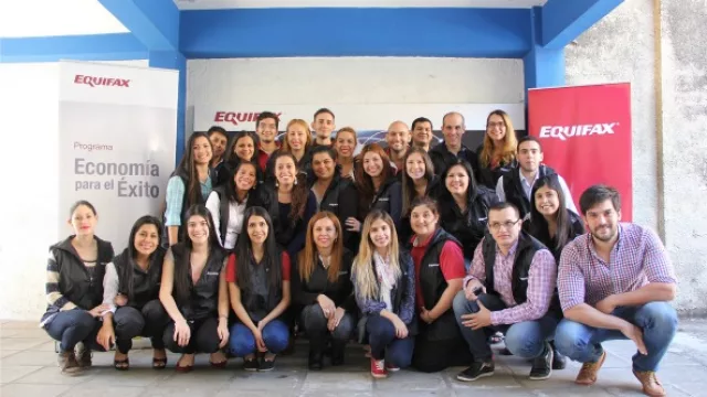Equifax y Junior Achievement Americas expanden su proyecto de educación financiera