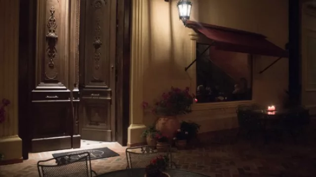 El ingreso al Ristorante Trattoria Tony es por General Garay y Salaskin.