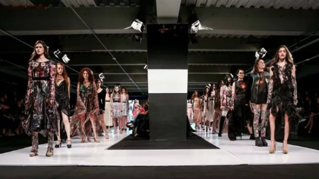 Epson lució sus estampados impresos en tela en la semana de la moda asuncena