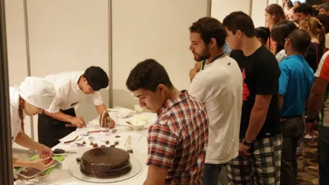 Más de 600 personas en el 11° Campeonato de Decoración de Tortas