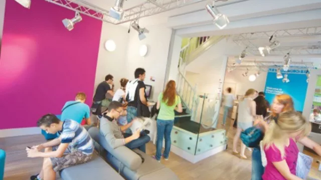 ¿Jugar fútbol en el Chelsea, rugby en Irlanda o tenis en Australia?: todo esto y más, gracias a Coined