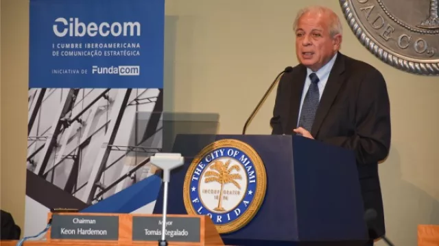 La I Cumbre Iberoamericana de Comunicación 2017 reúne a 200 congresistas en Miami