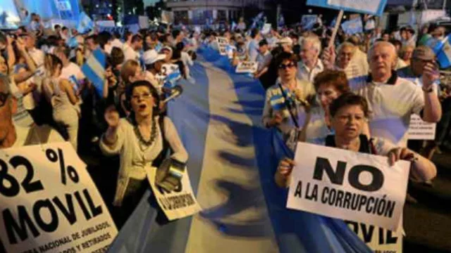 La política en América del Sur ya no se divide entre izquierda y derecha