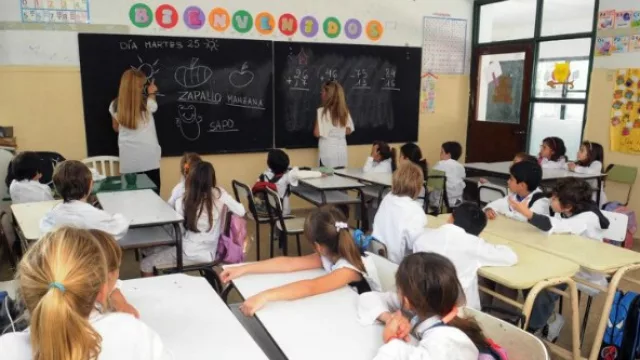 En los últimos diez años se dictaron 400 horas menos de clases en Argentina (por paros de docentes)