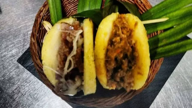 Este restaurante presenta una cocina fusión colombiana.