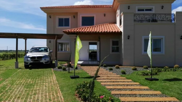 Raices presenta su nuevo producto en el Este: La Toscana (con acceso directo al Lago Itaipú)