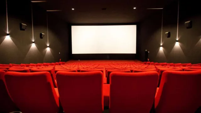 Ir al cine en Inglaterra o hacerlo en Uruguay tiene sus similitudes (en primera persona)