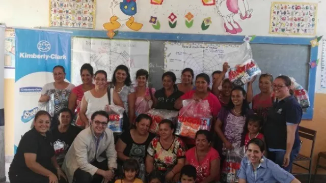 Kimberly-Clark apuesta al desarrollo comunitario