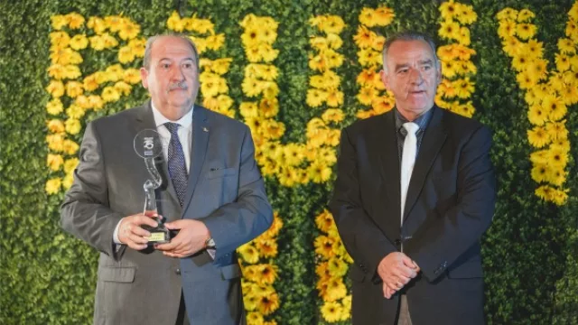 La fábrica de tractores y máquinas viales argentina que produce en Paraguay ahora va por Brasil