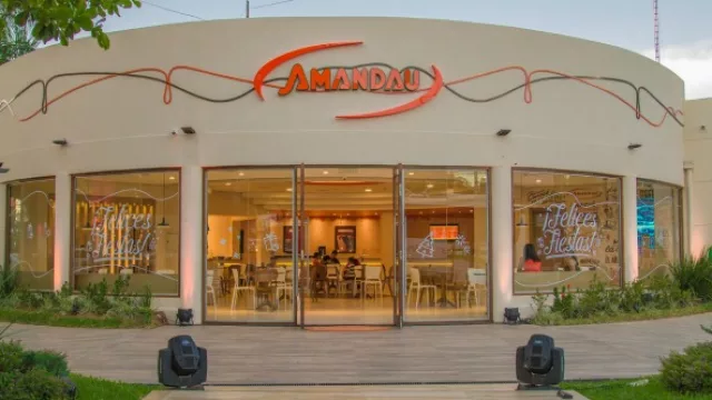 Amandau reinaugura su casa central, y lanza su nueva imagen