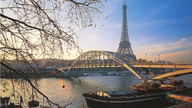 Nuestros corresponsales por el mundo nos hablan de sus playas